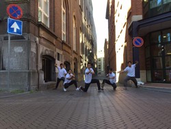 Aksi Lima Pesilat Indonesia di Lange Houtsraat Den Haag