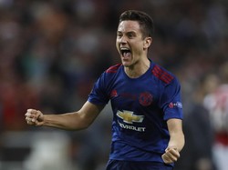 MU Dedikasikan Trofi Liga Europa untuk Korban Serangan di Manchester