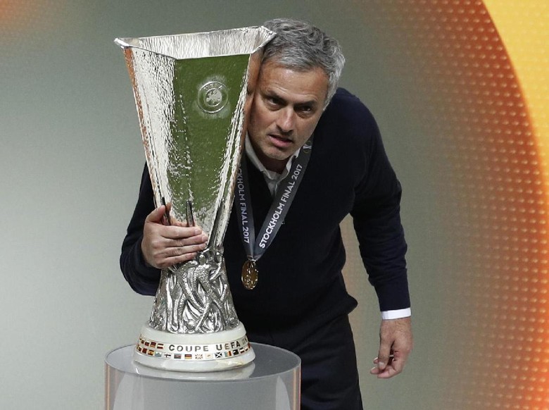 MU Ra   ih Treble di Musim Pertama Mourinho