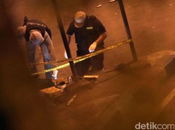 Ambulans yang Angkut Kantong Jenazah Bertolak ke RS Polri