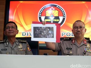 Polri Beri Keterangan Terkait Ledakan Bom Kampung Melayu