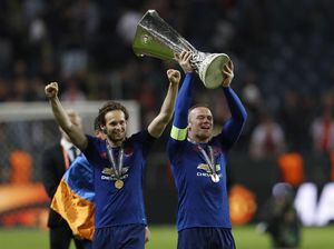 Rooney Donasikan Rp 1,7 Miliar untuk Korban Teror Manchester