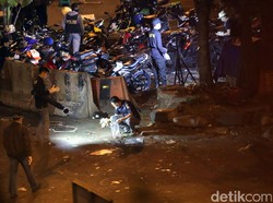 Sopir Angkot Korban Bom Kampung Melayu Terluka Saat Bantu Polisi