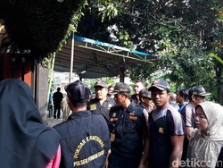 Rumah Duka Bripda Taufan Korban Bom Kampung Melayu Didatangi Pelayat
