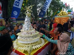 Tradisi Gerebek Apem, Cara Warga Jombang Sambut Ramadan