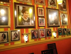 Terhipnotis Nike Ardilla