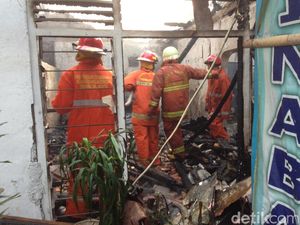 Kebakaran di Kramat Jati Jaktim, 5 Rumah Hangus Terbakar