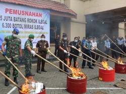 Miras dan Rokok Ilegal Senilai Rp 5,5 M Dimusnahkan