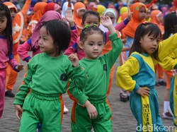 1.000 Anak dan Guru PAUD di Trenggalek Ikuti Senam Kolosal