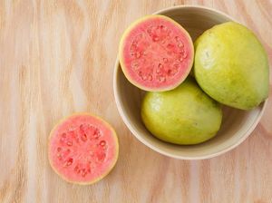 Jangan Dibuang! Biji Jambu Biji Punya 5 Khasiat Sehat