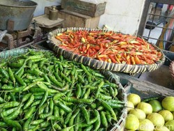 Berbagai Upaya Pemerintah Kendalikan Harga Pangan Jelang Lebaran