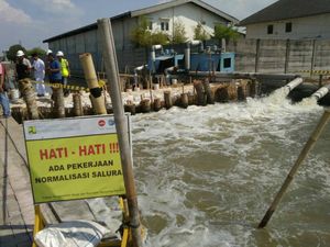 Pembendungan Kali Sringin Semarang Kurangi Rob di Pantura