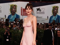 Chris Martin Kencani Dakota Johnson?