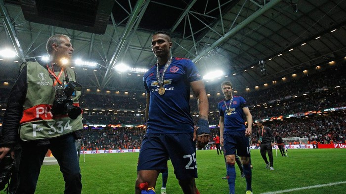 MU Perpanjang Kontrak Valencia