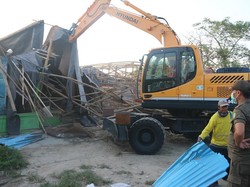 Bangunan Liar di Sekitar Bandara Soekarno-Hatta Dibongkar