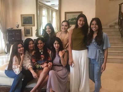 Duh, Aurel Hermansyah Jadi Sasaran Bully saat Foto Bareng Girl Squad