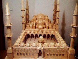 Keren! Seniman Suriah Bangun Masjid Mini dari Stik Es Krim