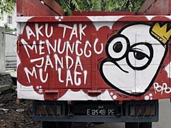 Kalau Belum Dilukis Baknya, Truk Belum Hoki