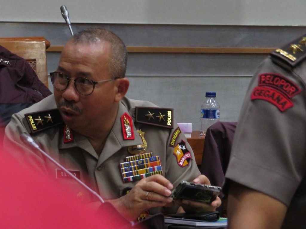 Polri akan Minta Klarifikasi Sejumlah Tokoh Publik soal Saracen Polri akan Minta Klarifikasi Sejumlah Tokoh Publik soal Saracen