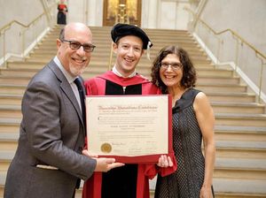 Mark Zuckerberg Pernah Ditawari Urus Franchise McDonalds