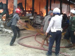 Gara-gara Rokok, Pabrik Pengolahan Limbah di Bogor Terbakar