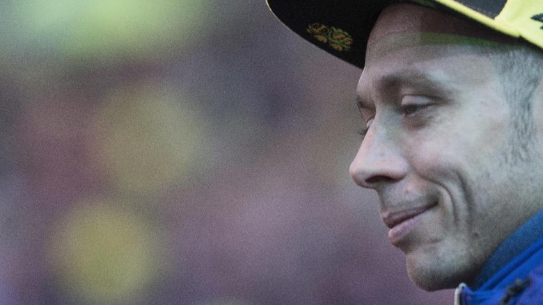 Rossi Cedera Usai Kecelakaan Saat Latihan Rossi Cedera Usai Kecelakaan Saat Latihan