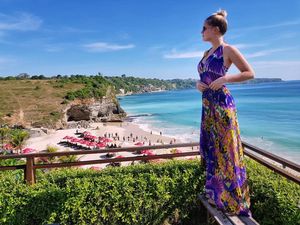 Wanita Cantik Panama dan Indonesia