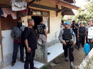 2 Rumah Kontrakan Terduga Teroris di Bandung Digeledah Densus