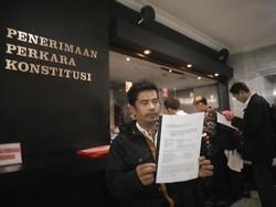 Tajudin Tukang Cobek Minta Pasal Karet UU Perlindungan Anak Diakhiri