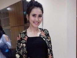 Ibunda Mohon Doa untuk Kesembuhan Ayu Ting Ting