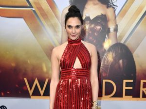 Ungkapan Syukur Gal Gadot 9 Tahun Jadi Wonder Woman Ungkapan Syukur Gal Gadot 9 Tahun Jadi Wonder Woman