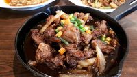 Enaknya Bistik Sapi dan Fuyunghai Udang Racikan Restoran Legendaris