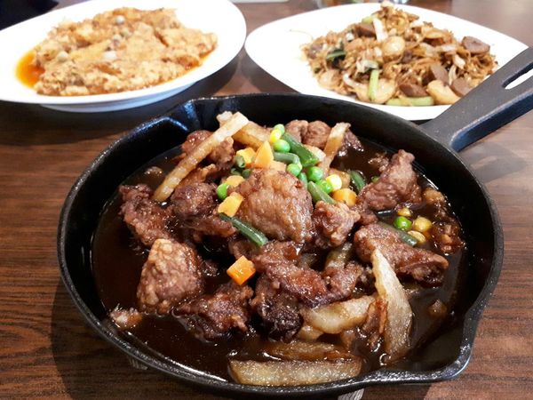 Enaknya Bistik Sapi dan Fuyunghai Udang Racikan Restoran Legendaris