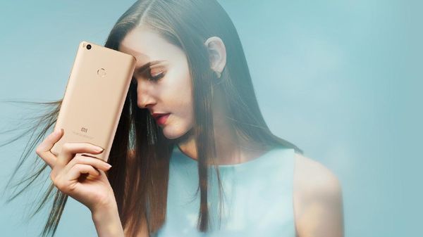 Mi Max 2, Ponsel Jumbo yang Bisa Menyala 2 Hari