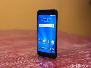 Unboxing Zenfone Zoom S, Pamer Kamera Ganda