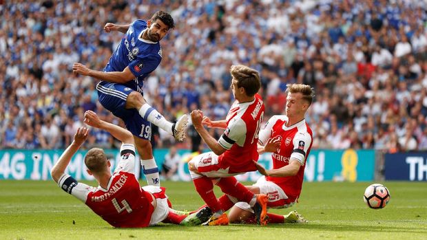 Diego Costa terbilang haus gol di Chelsea namun ia bermasalah dengan Antonio Conte.