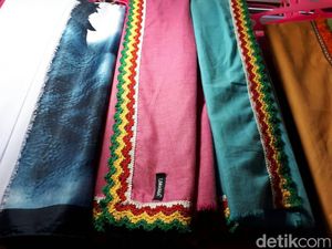 Ada Pashmina Impor China di Tanah Abang, Apa Bedanya dengan Lokal?