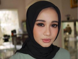 Akan Menikah, Laudya Cynthia Bella Asyik Makan Bareng Engku Emran