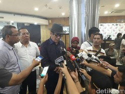 Menkum Yasonna Jenguk Bripda Yogi yang Jadi Korban Bom Kp Melayu