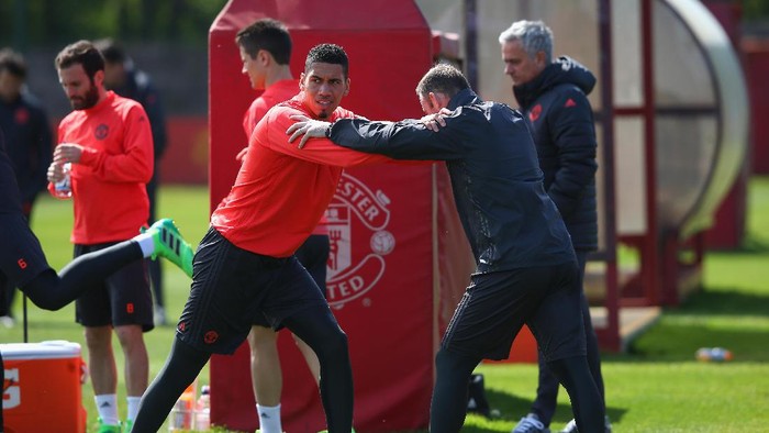 Soal Cedera, Smalling Justru Senang Dikritik Mourinho