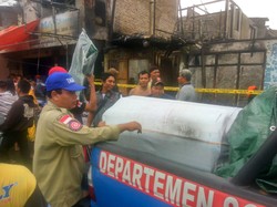 Kebakaran di Senen Jakarta Pusat Hanguskan 16 Unit Rumah