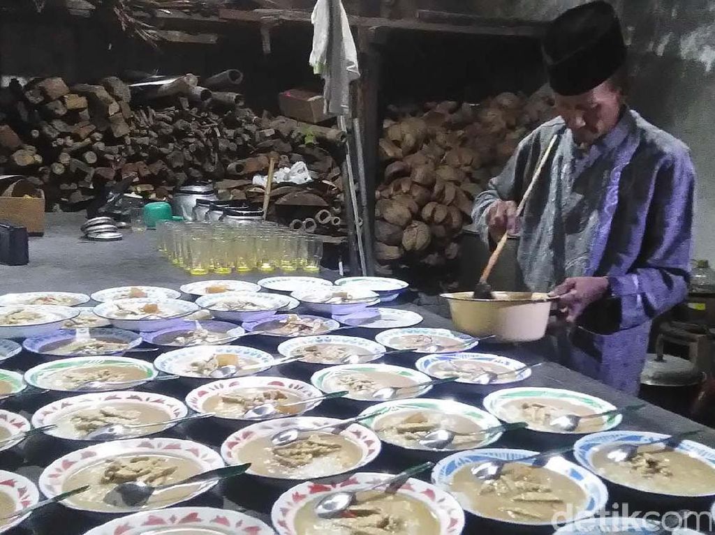 Takjil Bubur Sayur Lodeh Warisan Panembahan Bodho di Bantul Takjil Bubur Sayur Lodeh Warisan Panembahan Bodho di Bantul