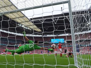Gol Diego Costa yang Sempat Bikin Arsenal Khawatir Gol Diego Costa yang Sempat Bikin Arsenal Khawatir
