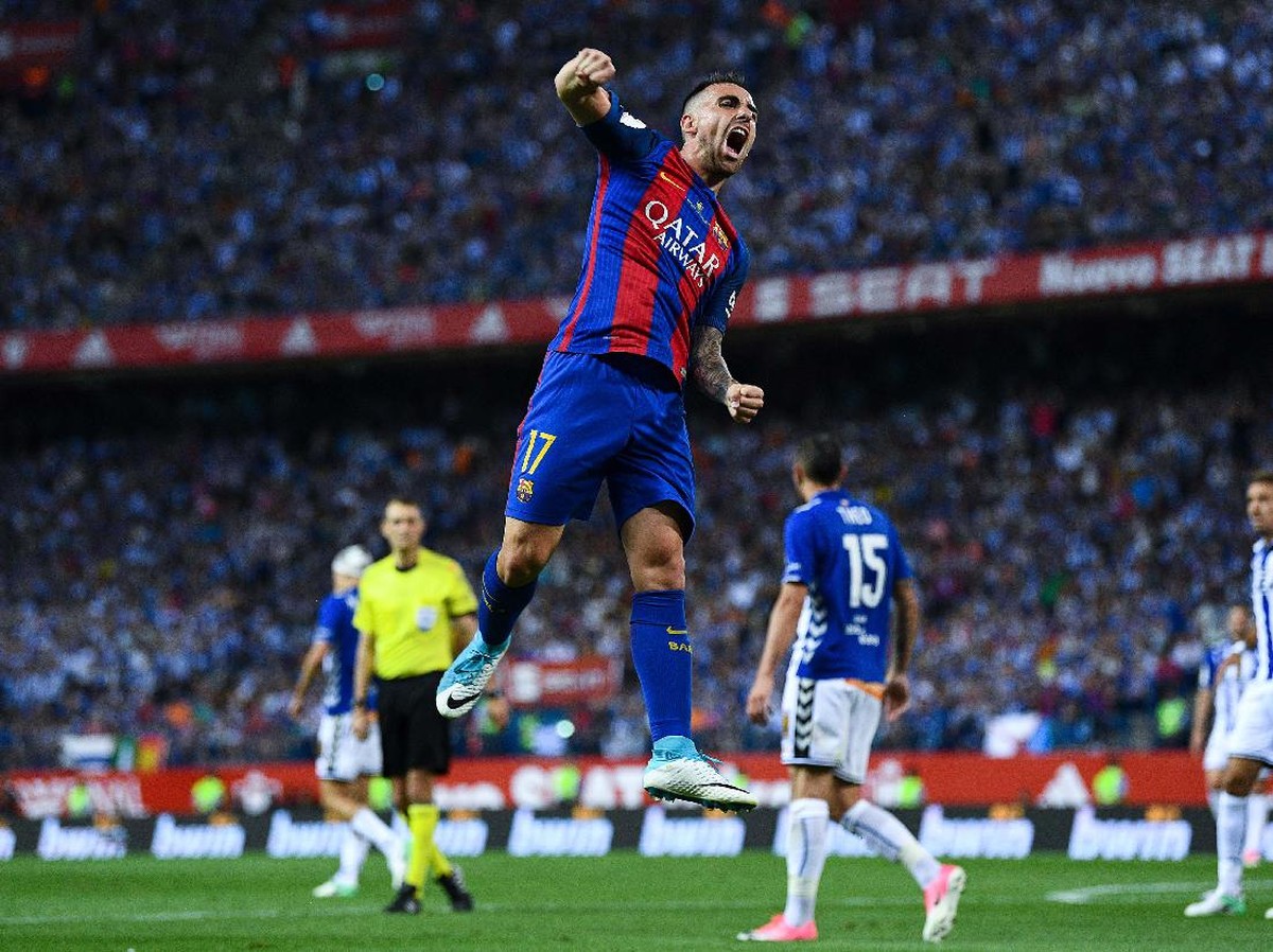 Striker Barcelona, Paco Alcacer, merayakan golnya di laga final Copa del Rey. (Foto: David Ramos/Getty Images)