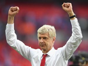Berhentilah Wenger, Demi Menjaga Reputasimu!