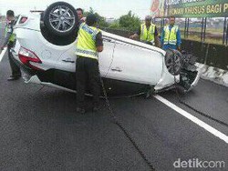Yaris Terbalik di Tol Juanda, Pramugari Citilink Hanya Luka Memar