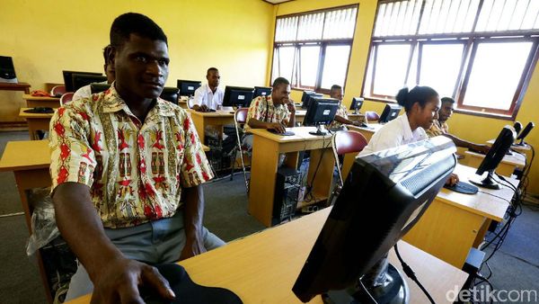 Percaya Gak Percaya! UN Berbasis Komputer di Merauke
