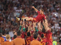 Totti: 786 Penampilan, 307 Gol, 1 Roma
