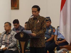 Penasaran Daya Beli Turun, Jokowi Panggil 18 Menteri Penasaran Daya Beli Turun, Jokowi Panggil 18 Menteri