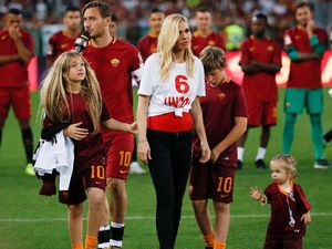 Duh! Francesco Totti dan Ilary Blasi di Ambang Perceraian